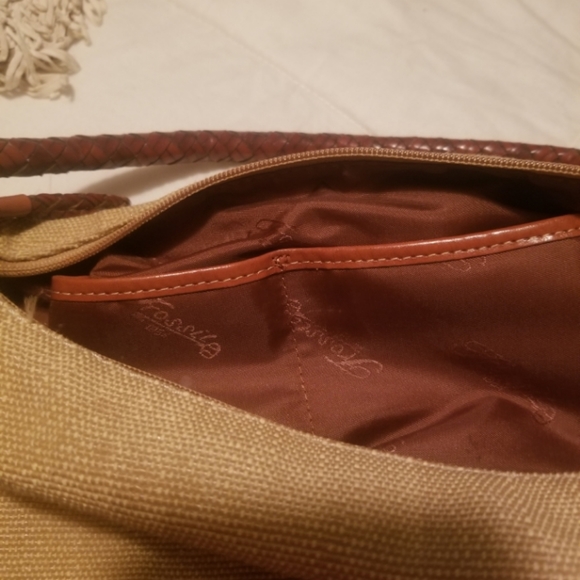 Purses - Picture 6 of 15